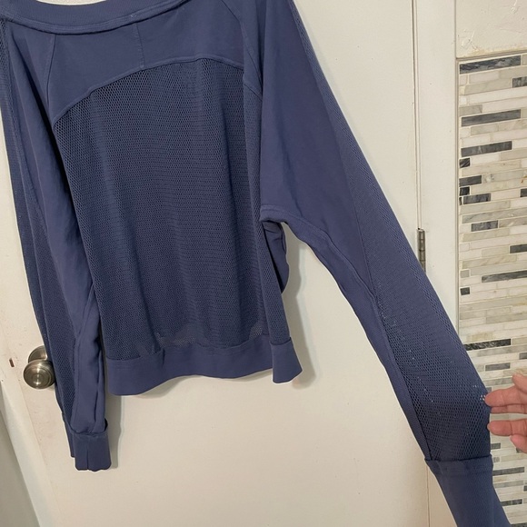 Daily Practice by Anthropologie Navy Marine oversized mesh back yoga Shirt Lg - Picture 15 of 16